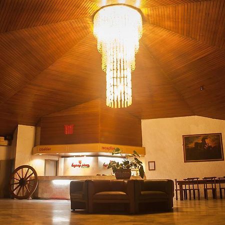 Tanjung Plaza Hotel Prigen Extérieur photo