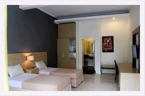 Tanjung Plaza Hotel Prigen Extérieur photo