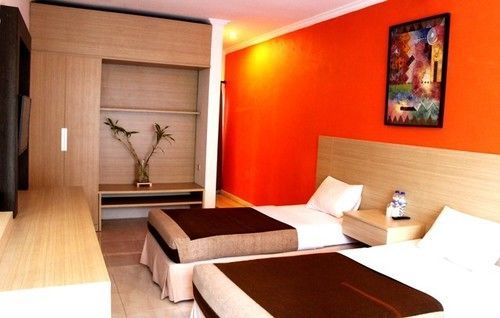Tanjung Plaza Hotel Prigen Extérieur photo