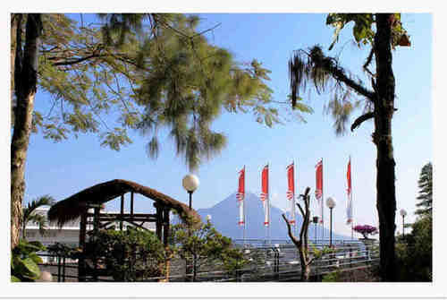 Tanjung Plaza Hotel Prigen Extérieur photo